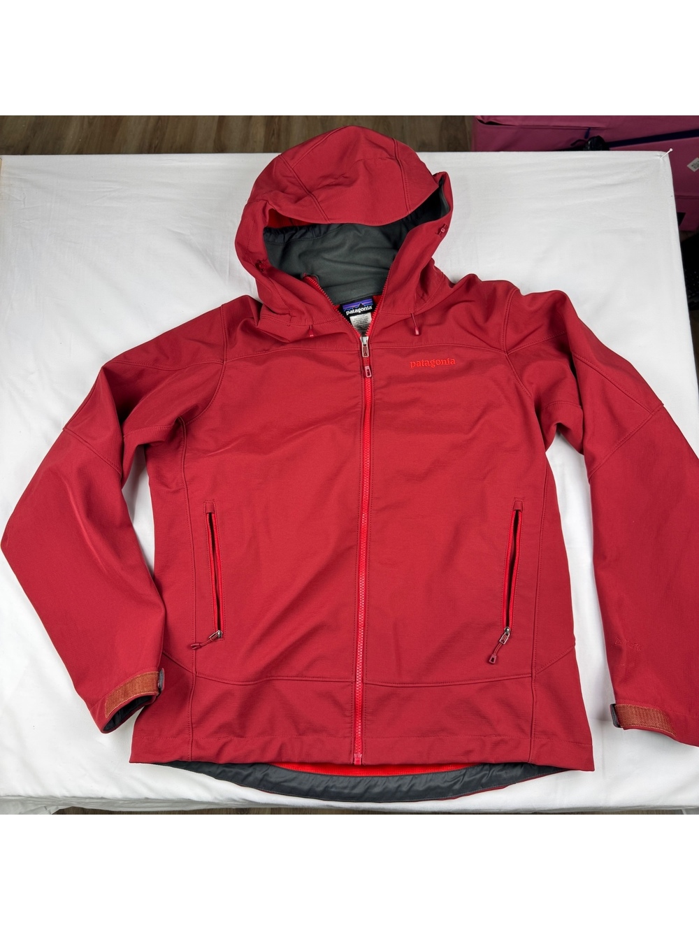 Patagonia Men's Red Polartec Hooded Jacket Size L